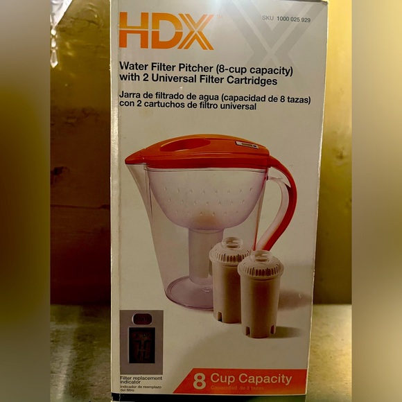 New in box - 8 cups filtered water putter w/ 2 extra filters - Picture 1 of 4